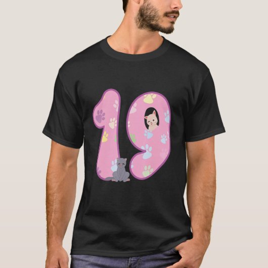 19誕生日猫の誕生会ポーズ誕生日 Tシャツ (正面)