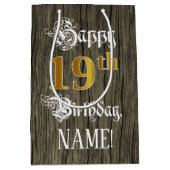 19誕生日:フェイク金ゴールドルック&ウッドフェイクパターン ミディアムペーパーバッグ (正面)