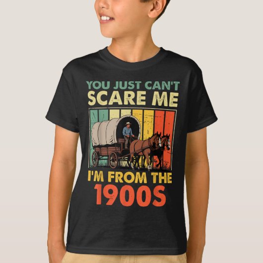 1900年代出身ですから私をEなんてできないでしょ 面白い男性用 Tシャツ (正面)