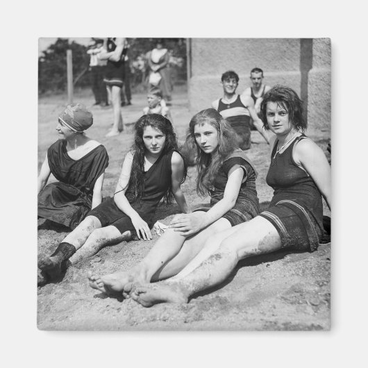 1900年代初め、ビーチの女の子 マグネット (正面)