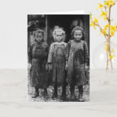 1900年代初頭の若い女の子の牡蠣殻 カード (黄色い花)