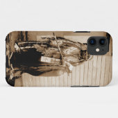 1900年頃の大きなタバコのダンスホールのチーフ Case-Mate iPhoneケース (裏面(横))