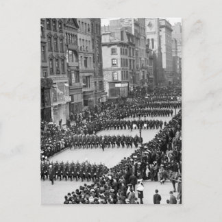 1900年、ニューヨーク市5番街での警察官のパレード ポストカード