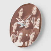 1905年頃の女性の聖歌隊 ラージ壁時計 (傾斜)