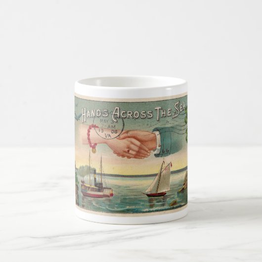 1908年葉書「HANDS ACROSS THE SEA」 コーヒーマグカップ (中央)