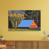 1911年にトロイアの近くに建てられた農家の赤い納屋 キャンバスプリント (インサイチュ (リビング))