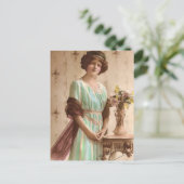 1917年のビクトリア朝の女性と花瓶 ポストカード (スタンド正面)