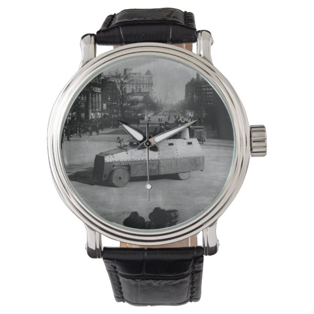 1917年3月27日：装甲車両隊 腕時計 (正面)