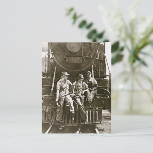 1918年 第一次世界大戦 女性機関整備士 ポストカード (スタンド正面)