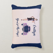 1920のヴィンテージフラッパーとアンティーク車アクセントピル アクセントクッション (正面(垂直))