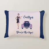 1920のヴィンテージフラッパーとアンティーク車アクセントピル アクセントクッション (裏面)