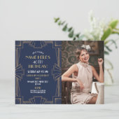 1920年のアールデコ誕生日ギャツビーパーティーネイビー写真 招待状 (スタンド正面)