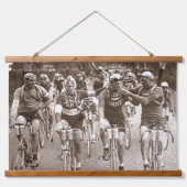 1920年のツアーの親密なポートレート 吊り下げ型タペストリー (正面)