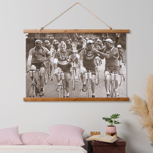 1920年のツアーの親密なポートレート 吊り下げ型タペストリー (寝室)