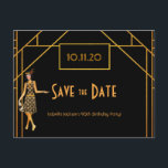 1920年の誕生日を除く90th birthday art deco ポストカード<br><div class="desc">90エレガントフェイク歳の誕生日パーティーのための金ゴールドとグラム！アートデコスタイル誕生日パーティーの金ゴールドと黒で日付フェイクカードを保存する華やかなお祝い。1920飾年のスタイルのフラッパー女子とアートのデコのスタイル枠と。日付、名前、年齢のテンプレート。このカードは私たちの店でも利用可能で、背面に白い背景色。ヒントもし：ハガキのように見せたくなクリック、後ろカスタマイズに行き、仕切りとポストスタンプを取り除く。</div>