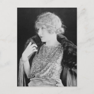 1920年代のフラッパーガール ヴィンテージの白黒写真 ポストカード