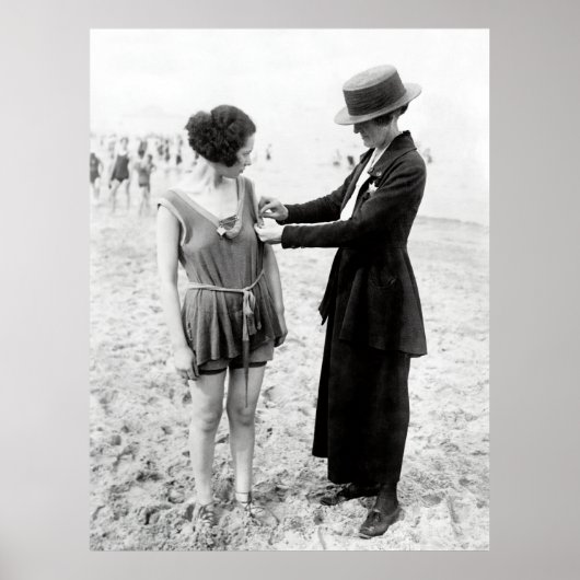 1920年代の女性警官が水着を取り締まる ポスター (正面)