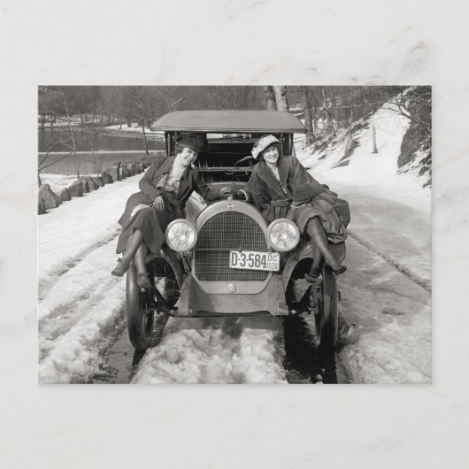 1920年代の自動車に乗る女性たち ポストカード (正面)