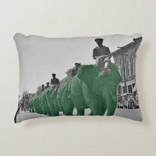 1920年頃の緑のサーカス象の行進 アクセントクッション (正面)