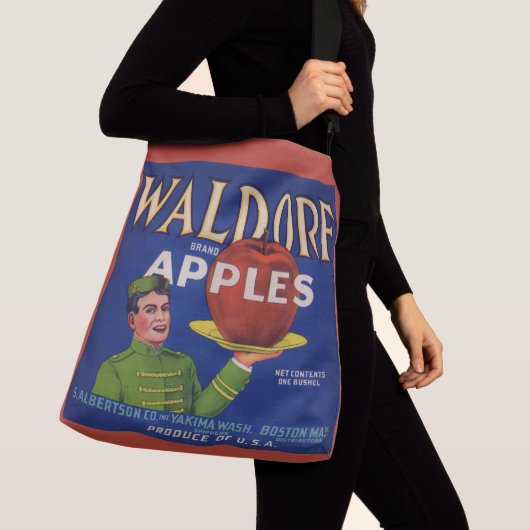 1920s Waldorf Apple crateラベルプリント クロスボディバッグ (クローズアップ)