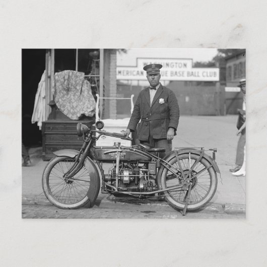 1924年のオートバイ警官 ポストカード (正面)