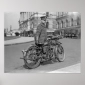 1924年バイク警官。ヴィンテージ写真 ポスター (正面)