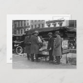 1925年の新聞を読む人々 ポストカード (正面/裏面)