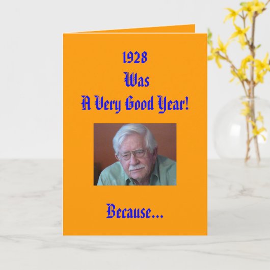1928年はとても良い年でした！ カード (黄色い花)