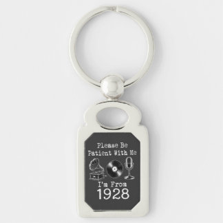 1928年生まれのクラシックなバースデーギフト キーホルダー