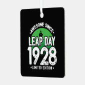 1928素晴らし年閏年日以後2月29誕生日 メタルオーナメント (正面左)