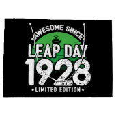 1928素晴らし年閏年日以後2月29誕生日 ラージペーパーバッグ (裏面)
