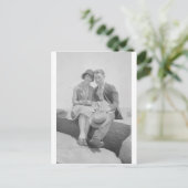 1930年代のカップル ポストカード (スタンド正面)