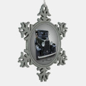 1931年のシボレー スノーフレークピューターオーナメント (左)