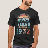1932年の生まれハイカー90誕生日ハイキングレトロギフト Tシャツ (正面)