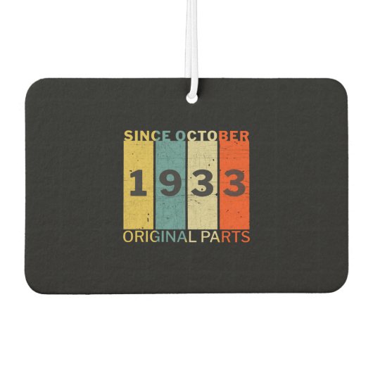1933生まれ年10月誕生日おもしろいレトロ引用文 カーエアーフレッシュナー (正面)