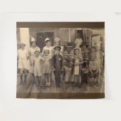 1935年の子供の船上の衣装パーティー タペストリー (正面(横))