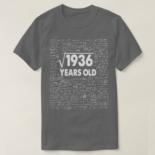 1936の平方根44誕生日44歳マット Tシャツ (デザイン正面)