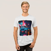 1940年代のクラシックカーとネオンの輝き トライブレンドTシャツ (正面全面)