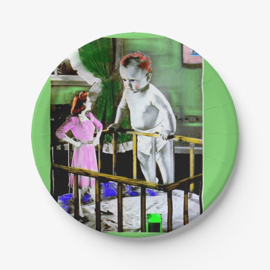 1940年代の母親と彼女の巨大なベビー ペーパープレート (正面)