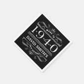 1940 パーソナライズされた 80番目の誕生日 スタンダードカクテルナプキン (角)