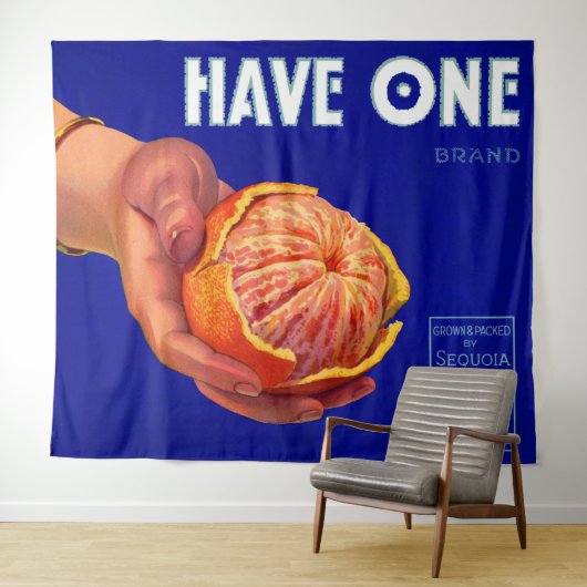 1940sにはオレンジ色のクレートのラベルプリントが1つ タペストリー (インサイチュ(横))