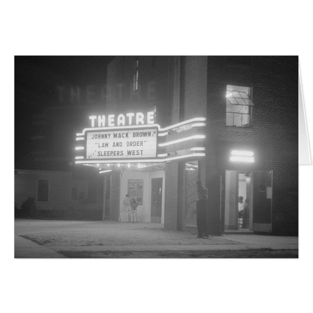 1941年の夜の映画館 (正面横)