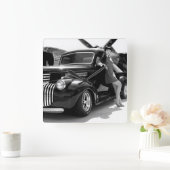 1941年のChevyは女の子の上の小型トラックPinを改造しました スクエア壁時計 (ホーム)