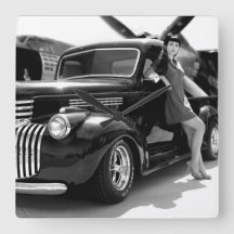 1941年のChevyは女の子の上の小型トラックPinを改造しました