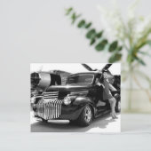 1941 Chevyピックアップ改造トラックピンアップガール ポストカード (スタンド正面)