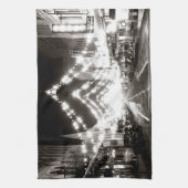 1942ホノルルズフォート通りアットナイト キッチンタオル (縦)