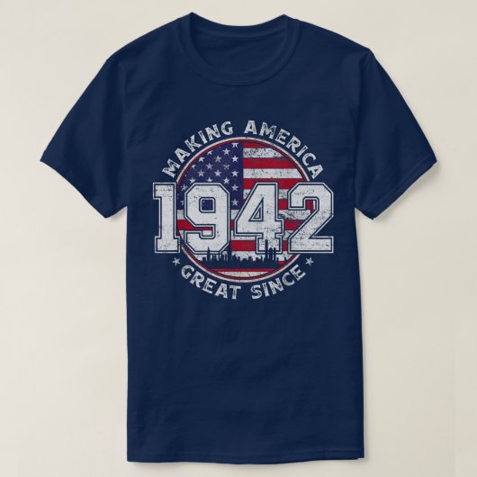 1942年からアメリカを素晴らし作るアメリカ国旗 Tシャツ (デザイン正面)