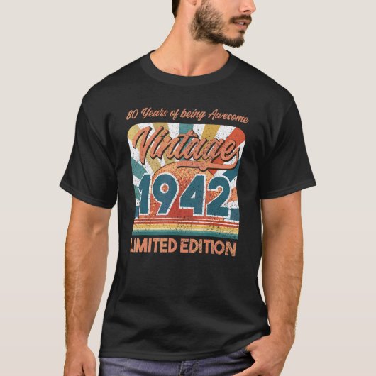 1942年に製作された素敵な80歳の誕生日Tシャツ 80歳 Tシャツ (正面)
