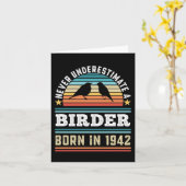 1942年生まれのバードウォッチャー 80歳誕生日 鳥好きギフト カード (黄色い花)