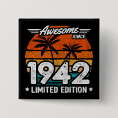 1942年生まれ1942年以来の1942年限定レトロ素晴らし。 缶バッジ (正面)